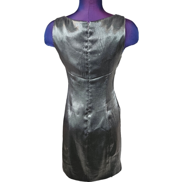Adrianna Papell Metallic Silver Short Cocktail Sheath Dress Size 6P Women's W16 - Picture 5 of 9